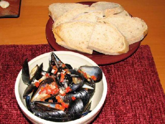 Mussels in the Beer Broth