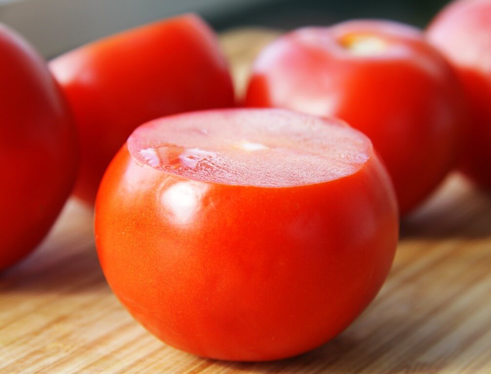 Stuffed Tomatoes with Pesto Sauce Photo 2