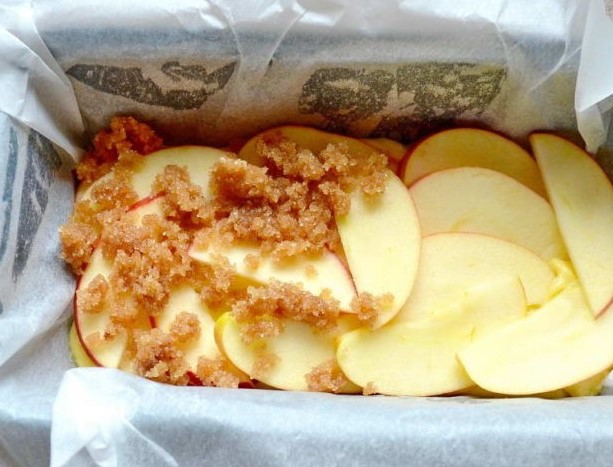 Apple Cake with Spices and Sugar Crumb Photo 7