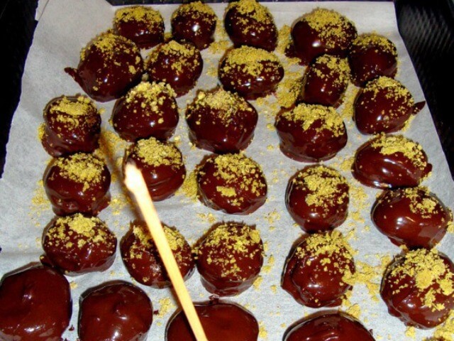 Chocolate Dried Apricots with Marzipan Photo 8