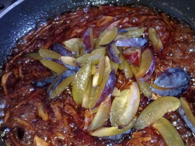 Onion Jelly with Plums Photo 7
