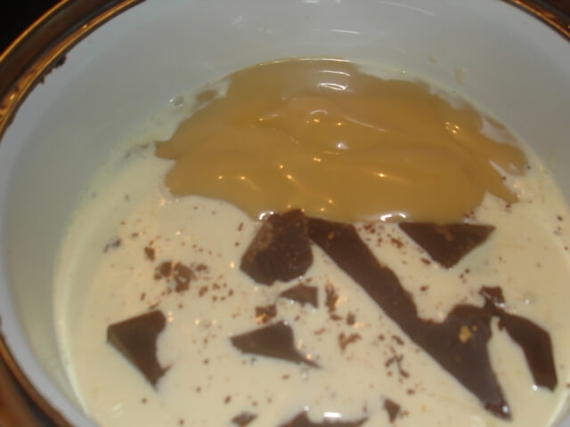 Peanut Brittle with Chocolate Photo 3