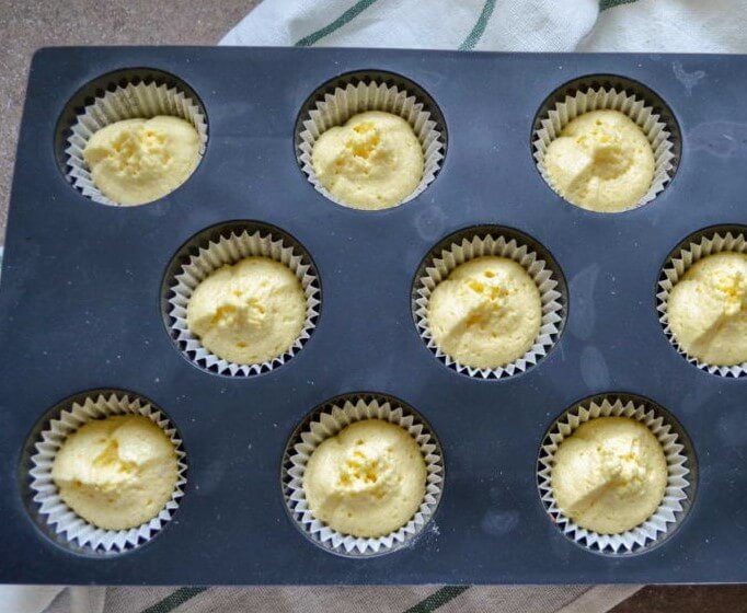 Simple Lemon Muffins with Caramel Photo 4