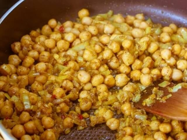 Eggplant, Spinach & Chickpea Curry Photo 4