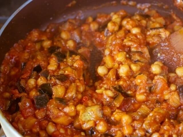 Eggplant, Spinach & Chickpea Curry Photo 7