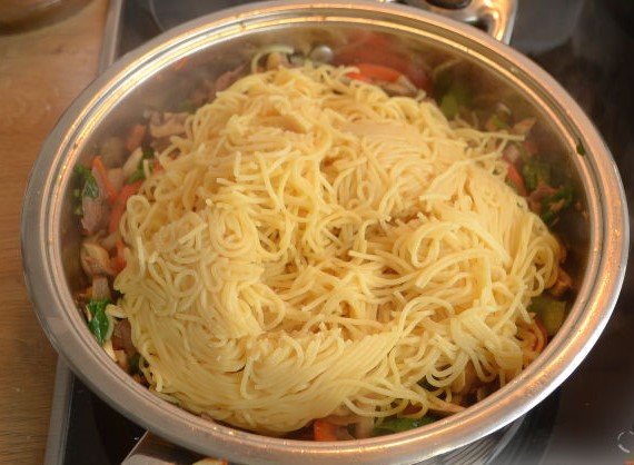 Korean Noodles Photo 12