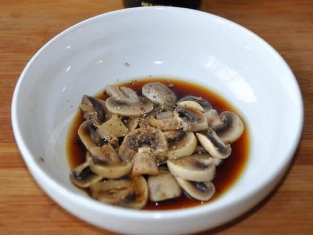 Vegetarian Salad with Pickled Champignons Photo 3