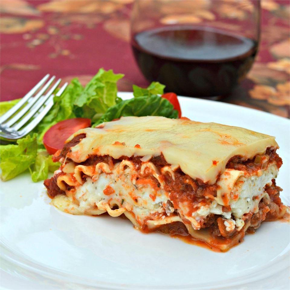 Classic and Simple Meat Lasagna Photo 7