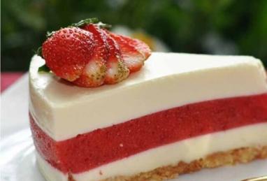 Creamy Cheesecake with Strawberry Jelly Photo 1