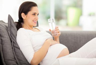 Healthy and Harmful Beverages during Pregnancy Photo 1