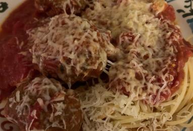 Italian Spaghetti Sauce with Meatballs Photo 1
