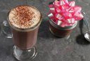 Instant Gingerbread Hot Chocolate Photo 1