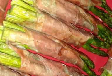 Asparagus Wrapped in Crisp Prosciutto Photo 1