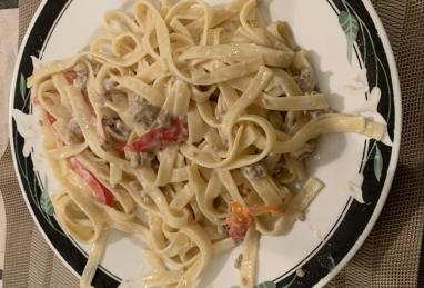 Fettuccine with Sweet Pepper-Cayenne Sauce Photo 1