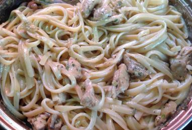Chicken Alfredo with Fettuccini Noodles Photo 1