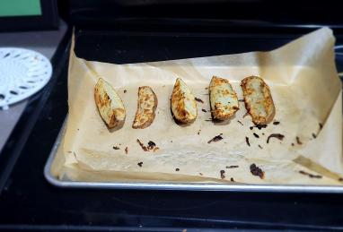 Oven-Fresh Seasoned Potato Wedges Photo 1