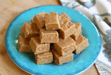Easy Two-Ingredient Peanut Butter Fudge Photo 1
