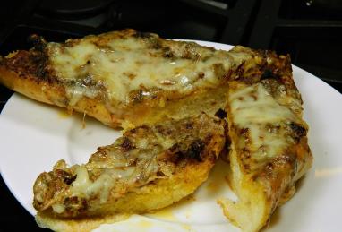 Cheesy Grilled Bread Photo 1