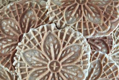 Gingerbread Pizzelle Photo 1