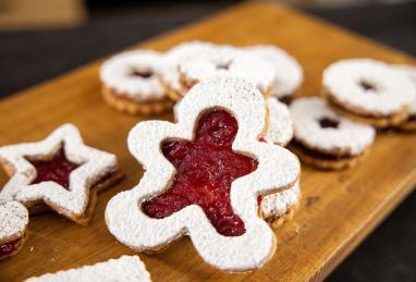 Cranberry-Ginger Linzer Torte Cookies Photo 1