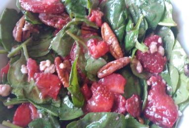 Strawberry and Spinach Salad with Honey Balsamic Vinaigrette Photo 1