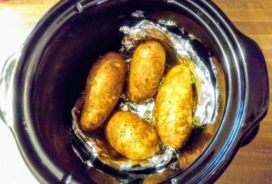 Slow Cooker Baked Potatoes Photo 1