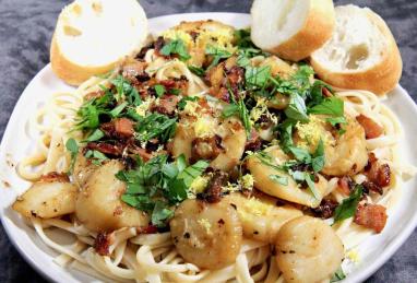 Linguini with Bacon and Scallops Photo 1