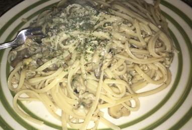Easy Linguine with White Clam Sauce Photo 1