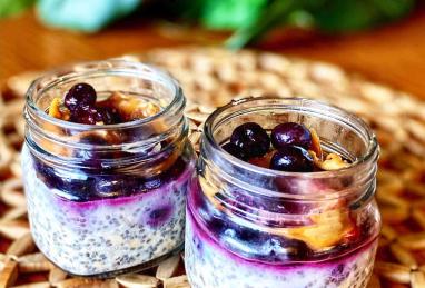 Protein Powder Overnight Oats with Blueberries and Peanut Butter Photo 1