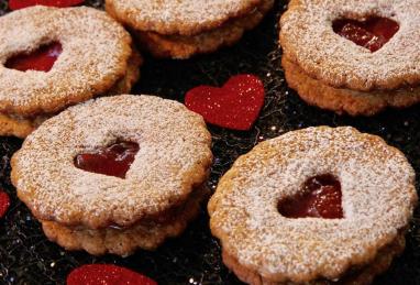 Raspberry Linzer Cookies Photo 1