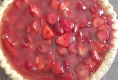 Fresh Strawberry Cheesecake Pie Photo 1