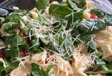 Spinach and Tortellini Salad Photo 1
