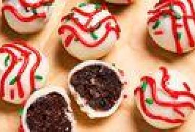 These 3-Ingredient Little Debbie's Christmas Tree Truffles Are a Must-Try This Holiday Season Photo 1