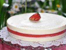 Creamy Cheesecake with Strawberry Jelly Photo 13