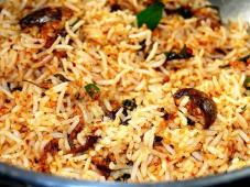 Indian Vegetarian Rice Recipe - Vangi Bhath Photo 7