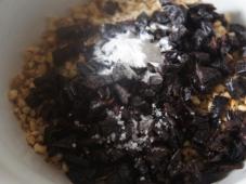 Vegetarian Coffee Pie with Dried Plums Photo 6