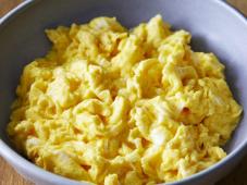 Fluffy Microwave Scrambled Eggs Photo 3