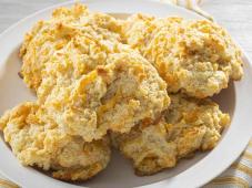 Red Lobster Cheddar Biscuits Photo 8