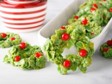 Christmas Cornflake Wreath Cookies Photo 7