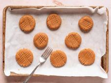 3-Ingredient Peanut Butter Cookies Photo 6
