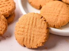 3-Ingredient Peanut Butter Cookies Photo 8