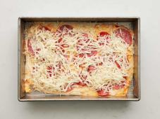 This Viral Pan Pizza Recipe Uses Your 9x13 and Easy Store-Bought Shortcuts Photo 6