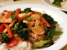 Sweet and Spicy Stir Fry with Chicken and Broccoli Photo 4
