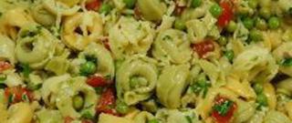Tortellini Salad with Tomatoes and Peas Photo