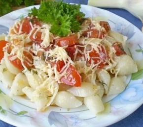 Pasta with Tomatoes and Cheese Photo