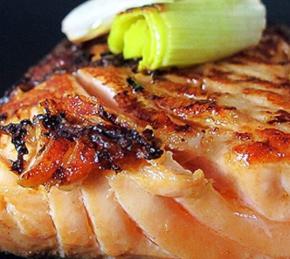 Soy-Ginger Salmon with Roasted Leeks Photo
