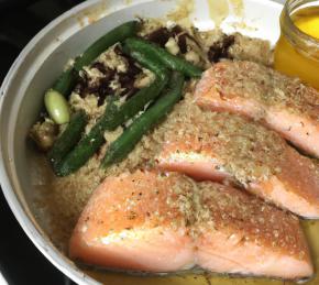 Glazed Salmon with Quinoa and Green Beans Photo