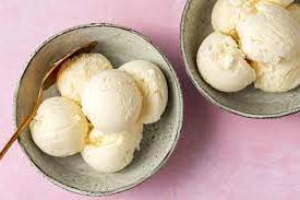 How to Make Vanilla Ice Cream Photo