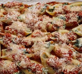 Spinach and Cheese Stuffed Pasta Shells Photo