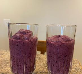 Healthy Blueberry Breakfast Smoothie Photo